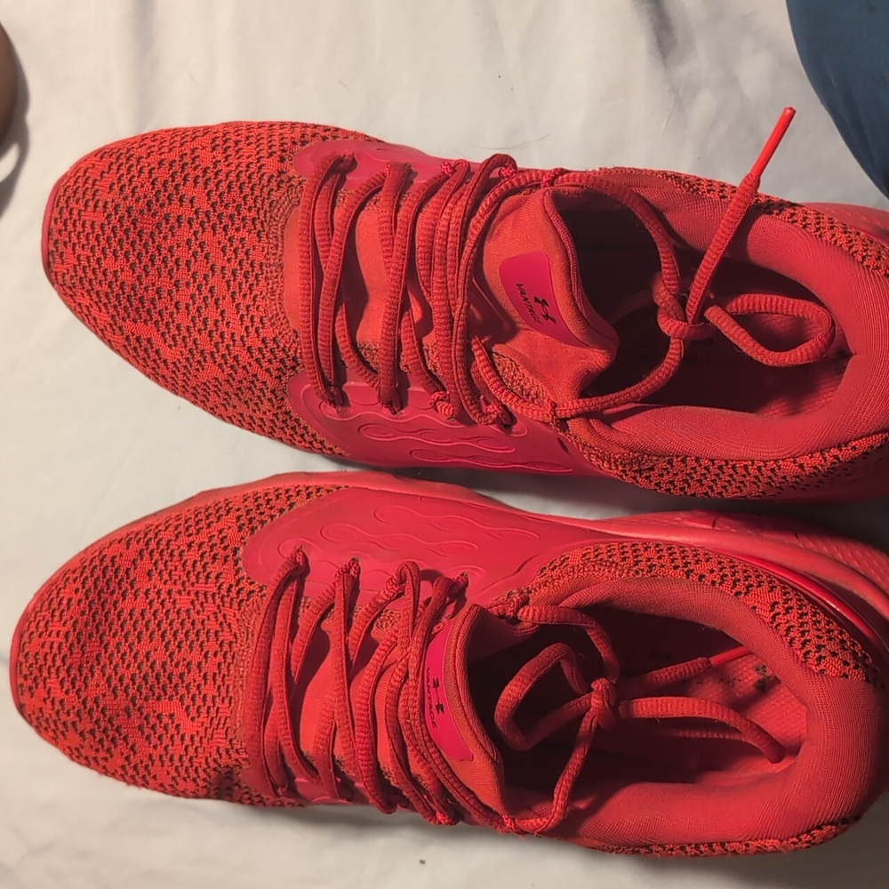 Under Armour Red tennis shoes